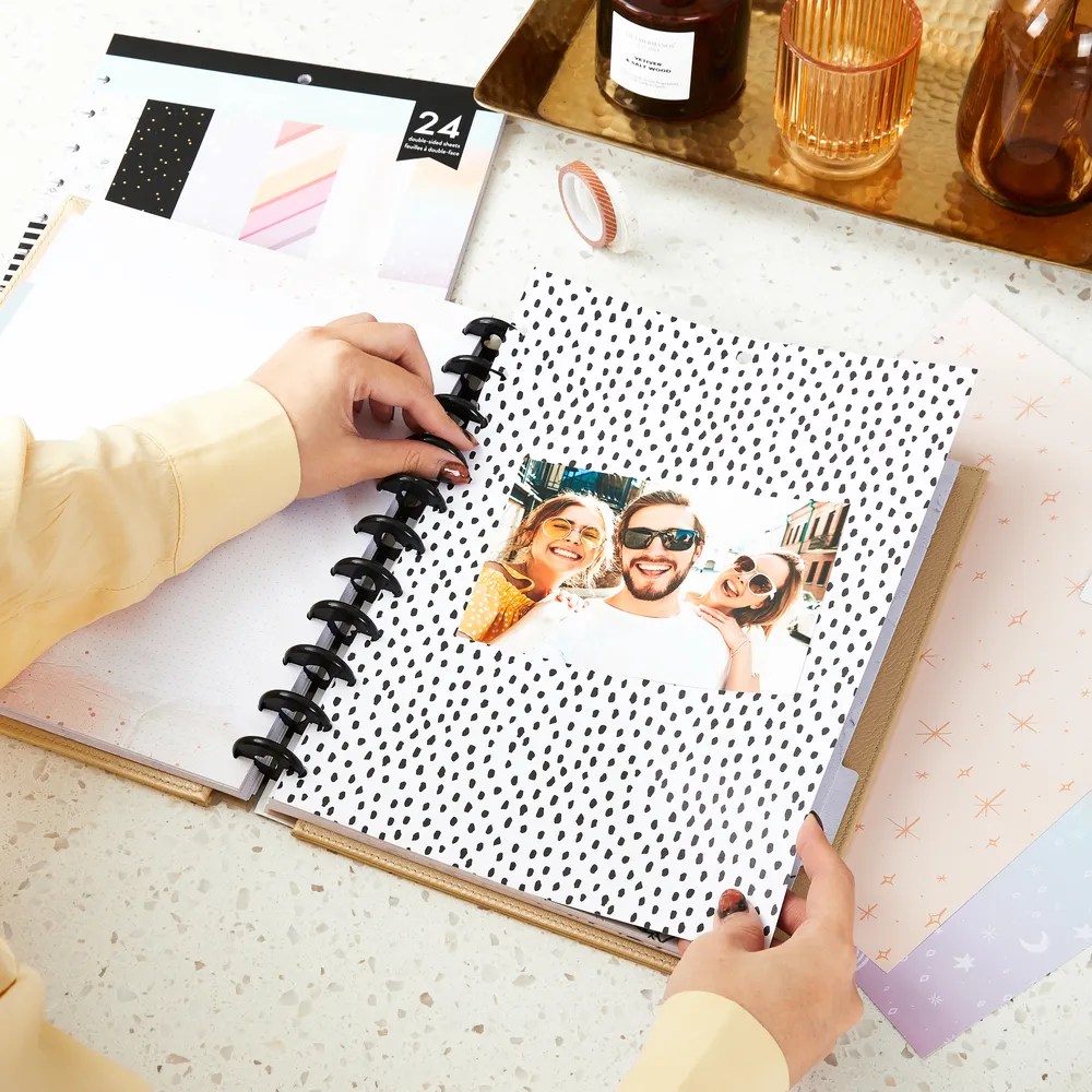 Happy Planner Memory Keeping Big papier scrapbooking pré-perforé neutre