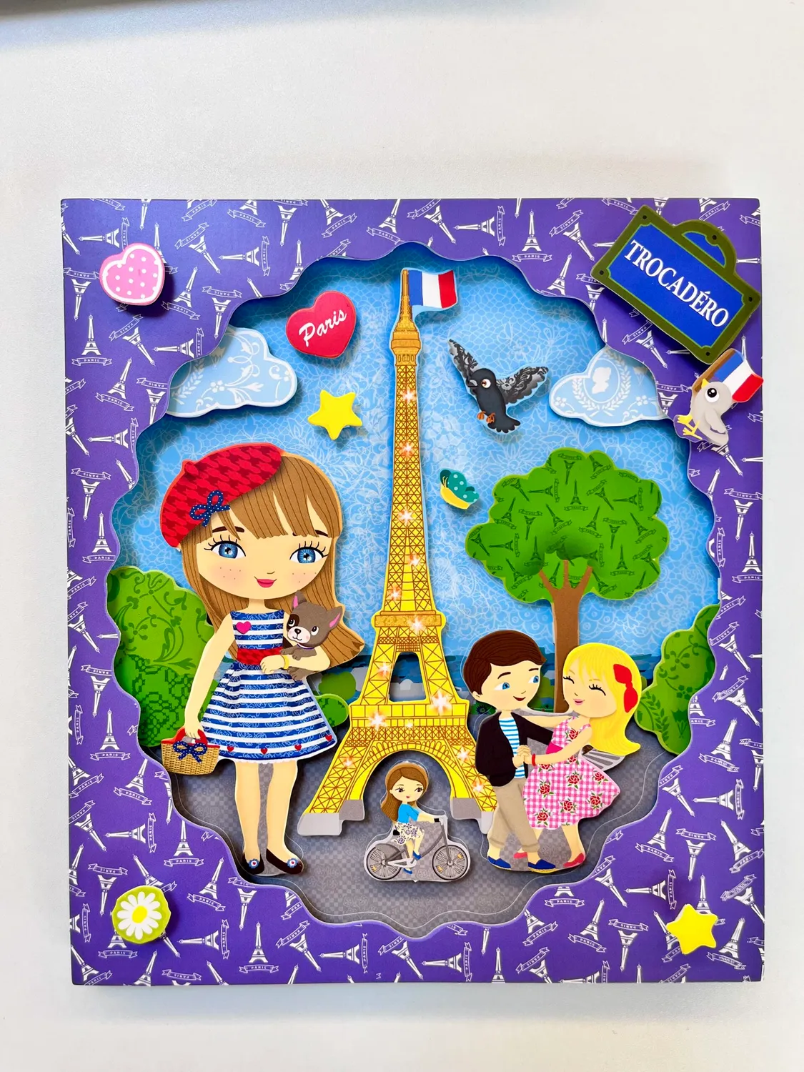 Frigobloc Minimiki théâtre papier relief Paris 4 tableaux