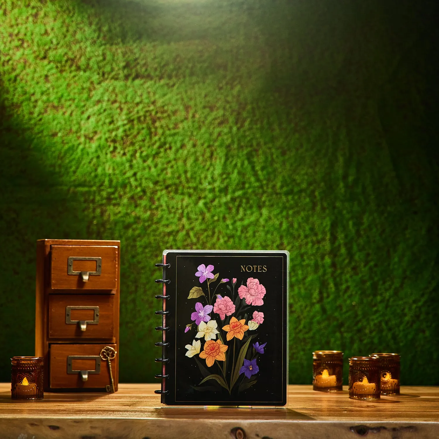 Happy Planner Dark Garden carnet Classic 60 feuilles pointillé