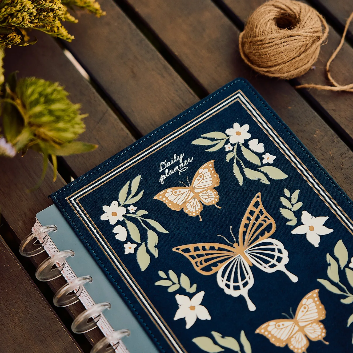 Happy Planner Wildflower Daydream agenda 2027 Classic dashboard