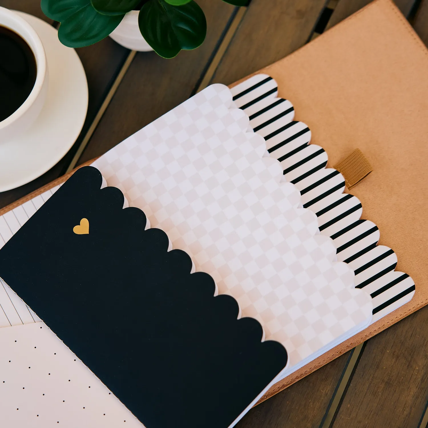 Me & my big ideas Happy Life Folio Modern Tones Scallop carnet A5 x3 pointillés