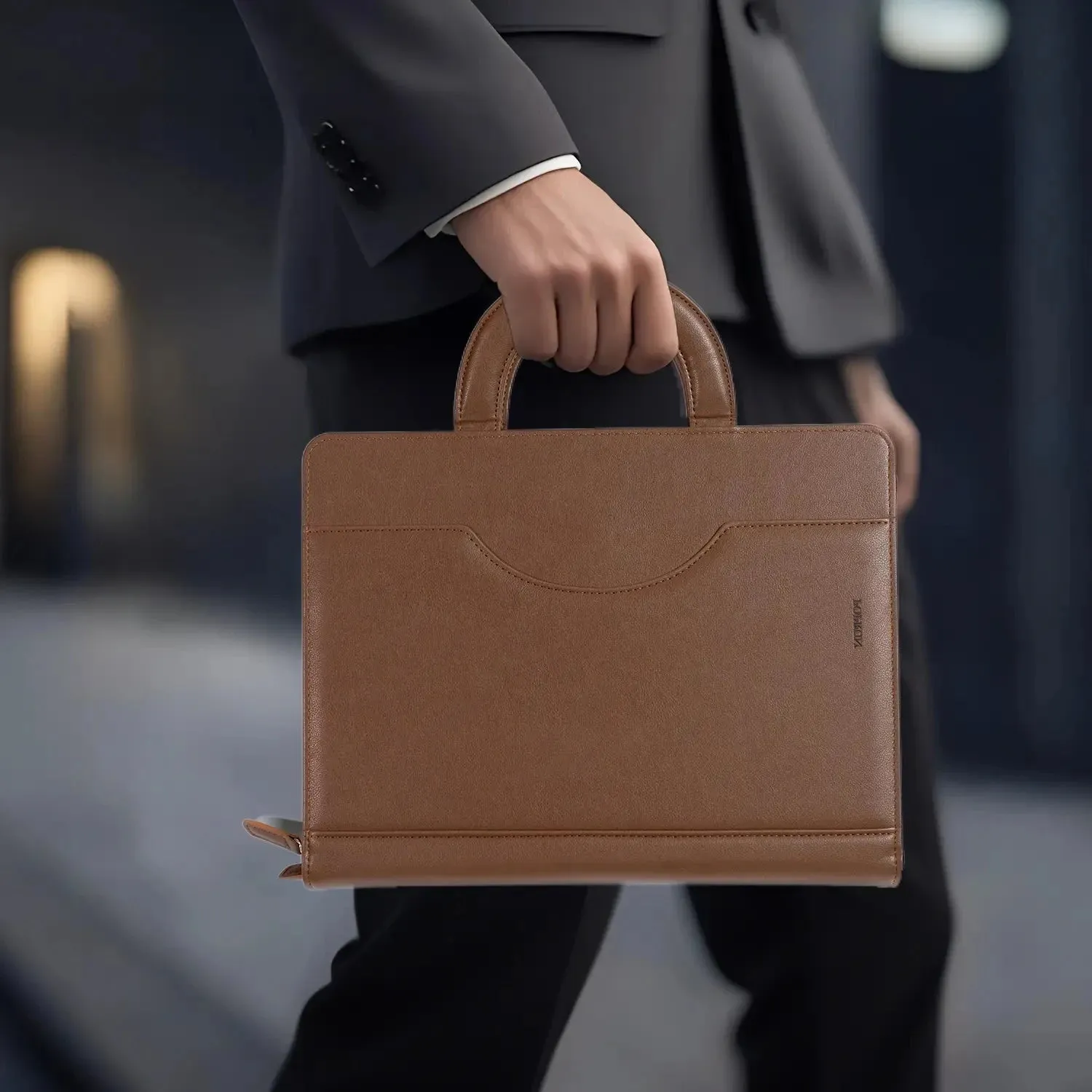 Poprun PF1113PU-BN conférencier zippé cuir marron avec bloc