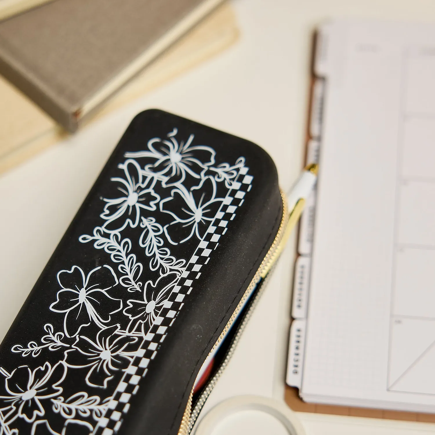 Happy Planner Flower Charm trousse silicone crayons fleurs noir